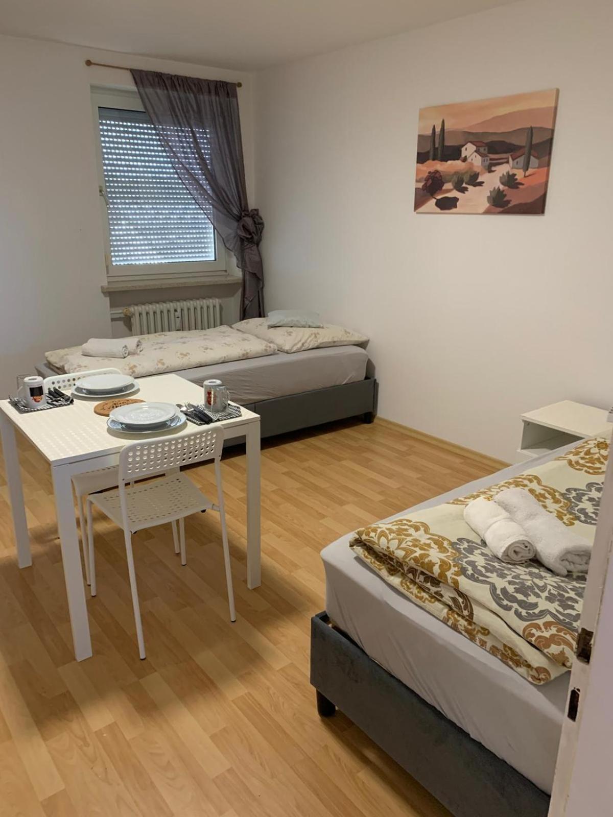 Burgkirchen an der Alz Zv-Scholtz Monteurswohnungen מראה חיצוני תמונה