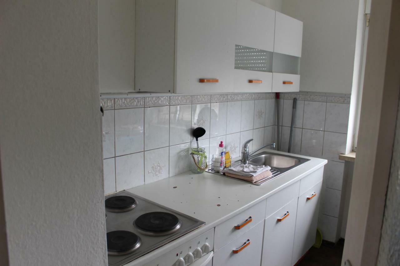 Burgkirchen an der Alz Zv-Scholtz Monteurswohnungen מראה חיצוני תמונה